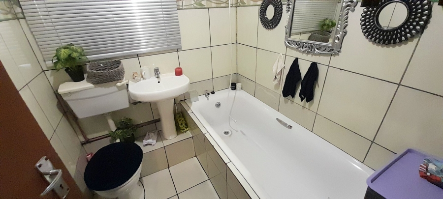 2 Bedroom Property for Sale in Scottsdene Western Cape